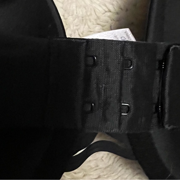 Victoria Secret Bra 34DD - Picture 8 of 9